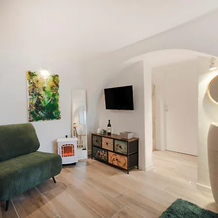 아파트 Guesthost - Vaulted In The Heart Of